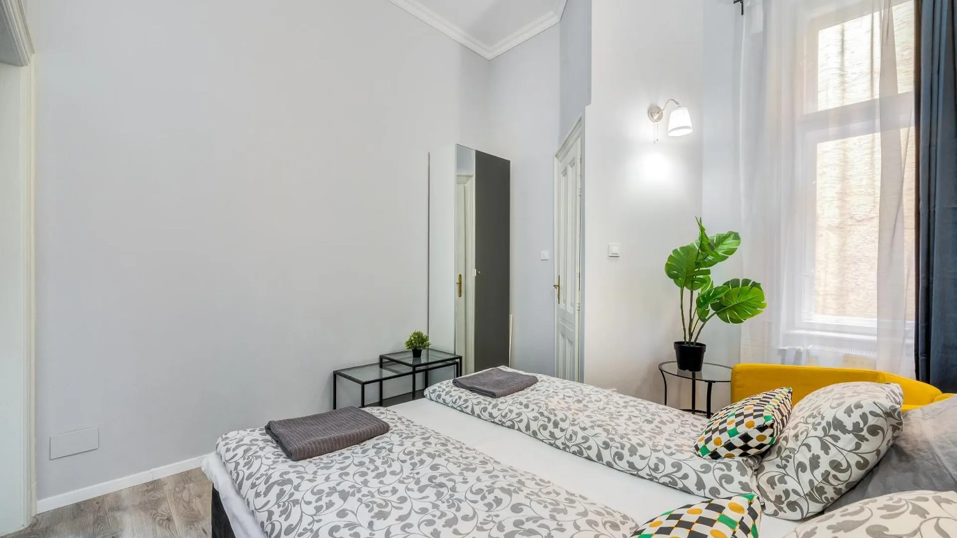 Synagogue 1 Bedroom Apartment S161 Budapest 0*,