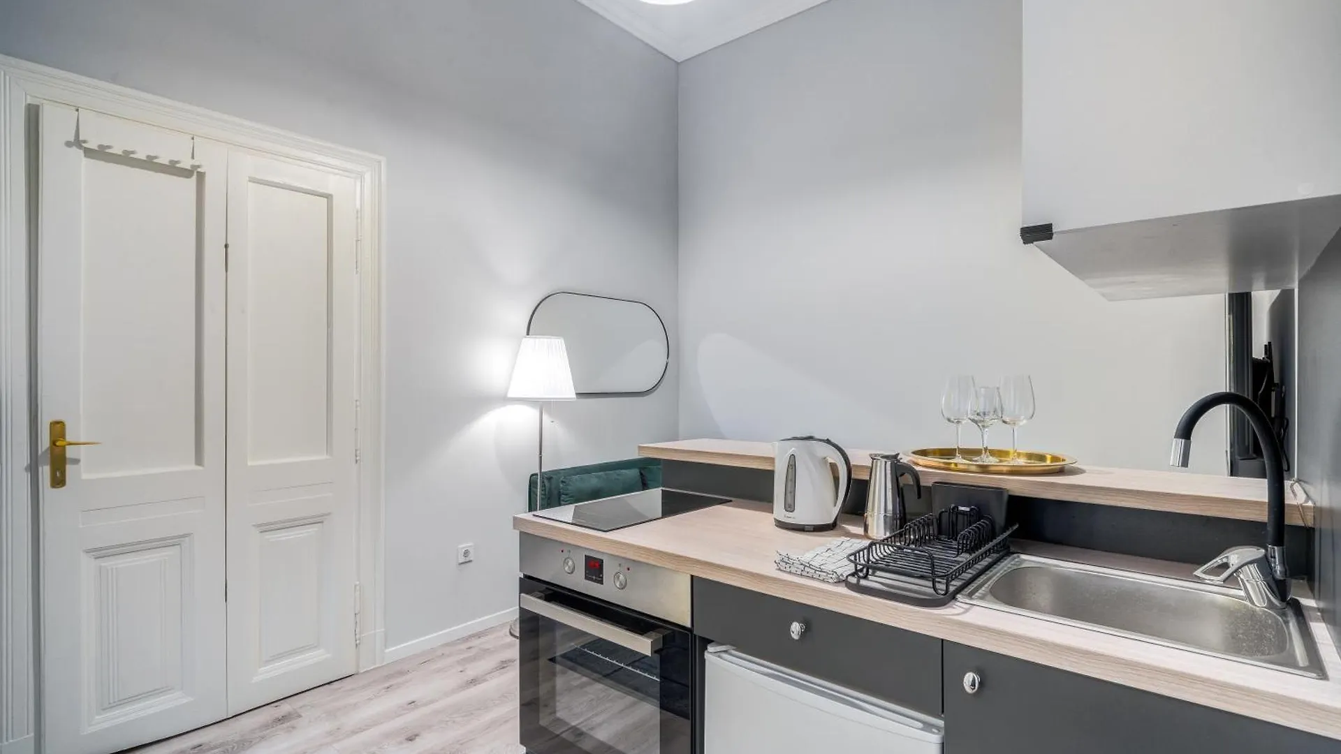 Synagogue 1 Bedroom Apartment S161 Budapest
