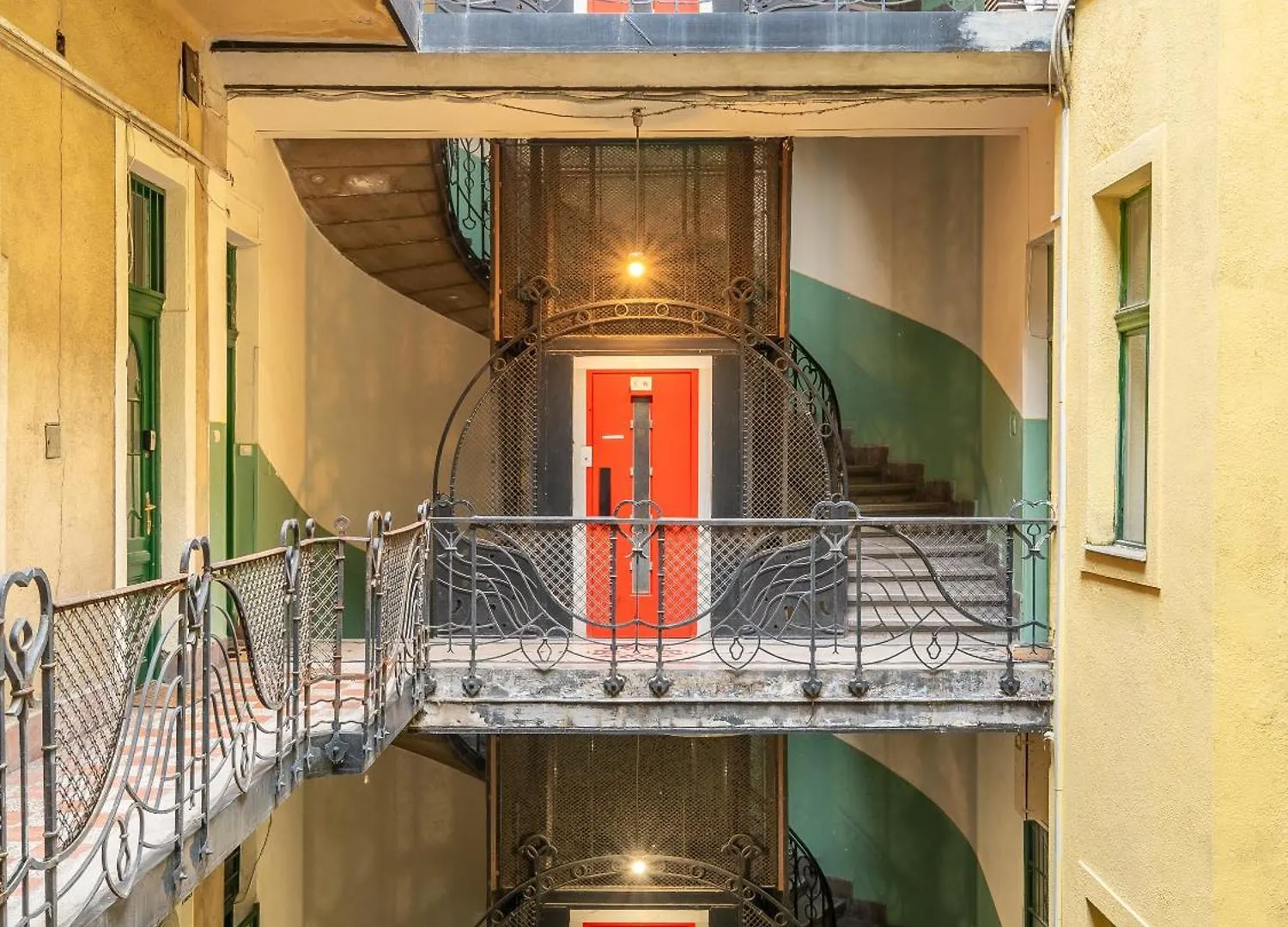 Synagogue 1 Bedroom Apartment S161 Budapest