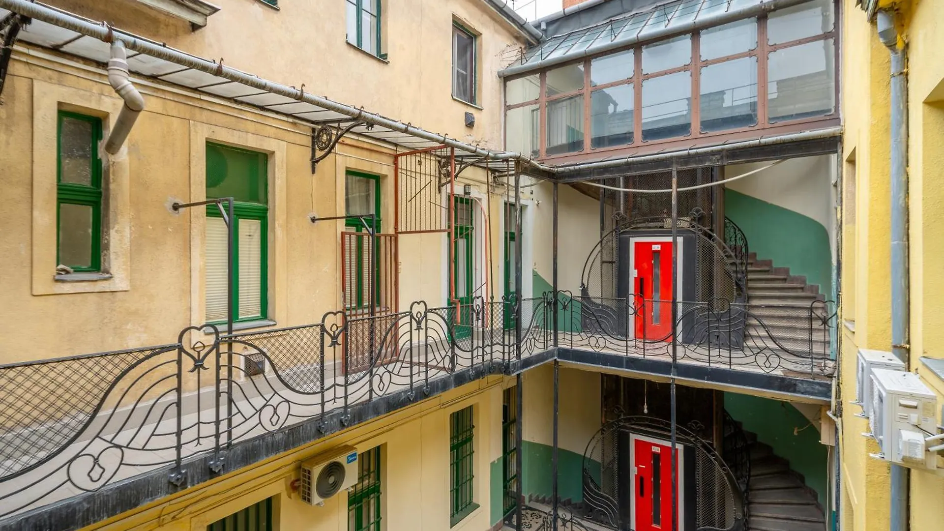 Synagogue 1 Bedroom Apartment S161 Budapest